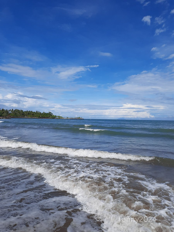 Highlight image for Wallpaper HP Ombak di Pantai Anyer