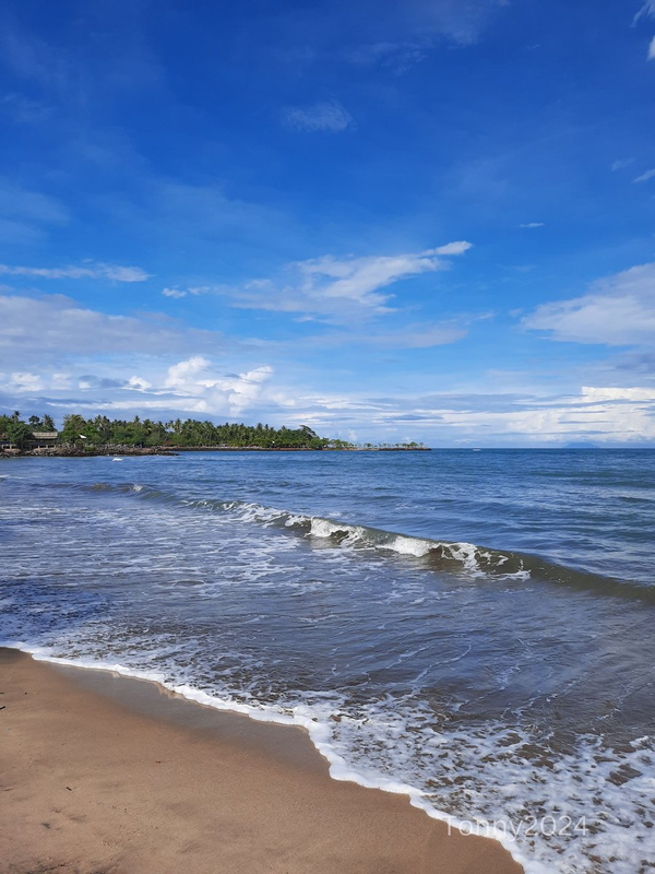 Highlight image for Wallpaper HP Ombak di Pantai Anyer