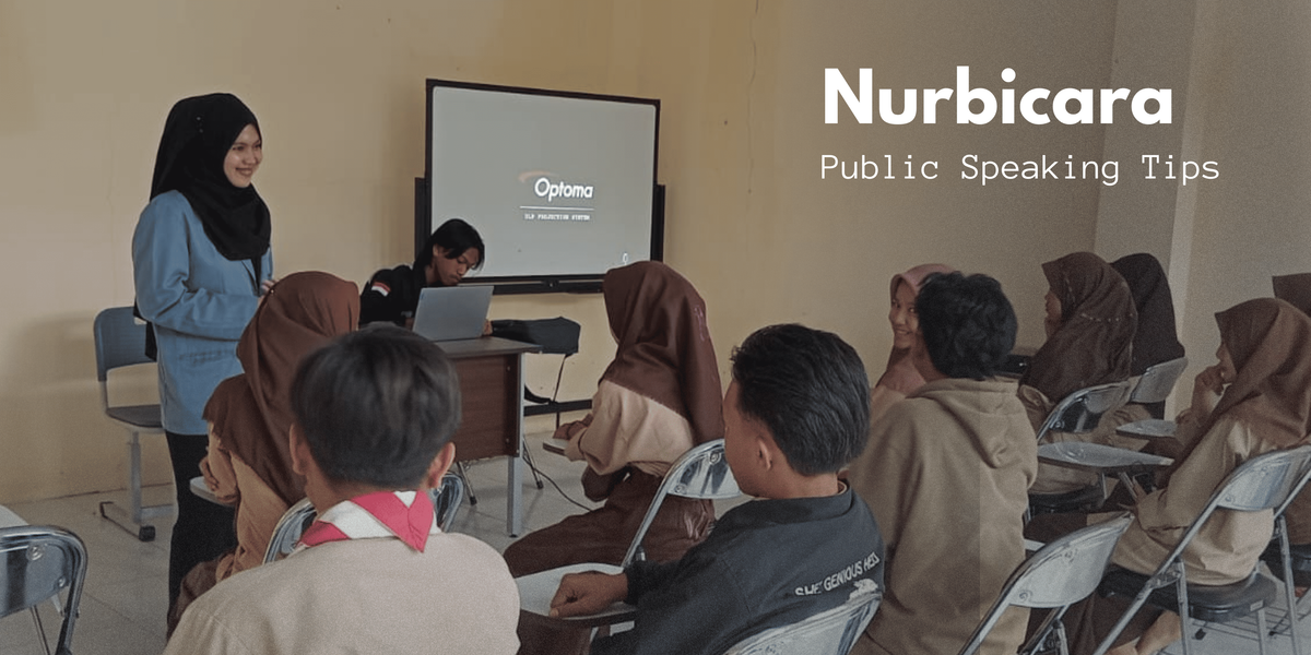 Mbak Nur profile background