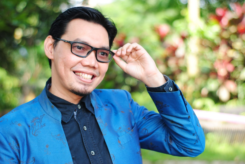 Highlight image for saat rumah tak lagi mendengar, dunia luar akan mengambil alih